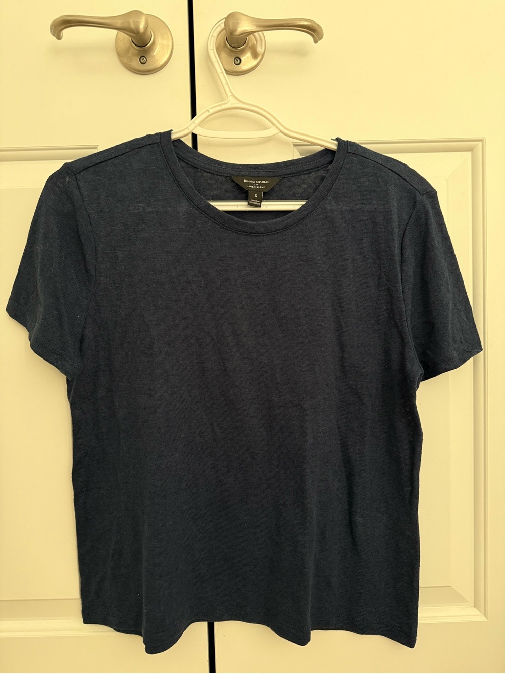 Banana Republic Women’s Short Sleeve Linen Blend Crew in Dark Navy